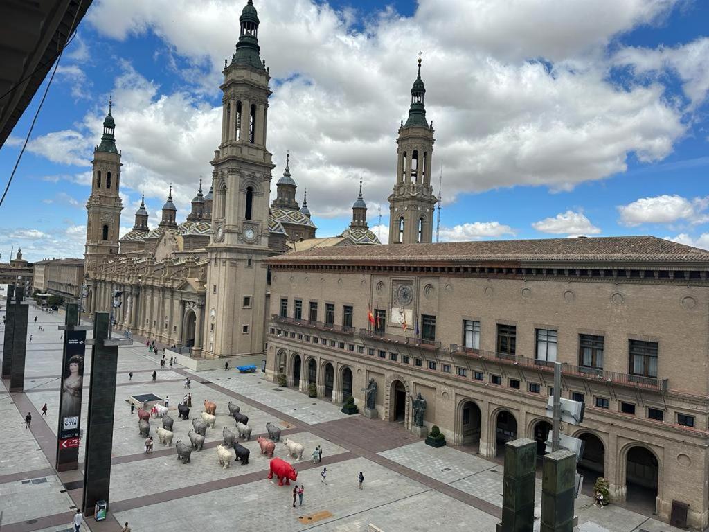 Dos Torres Valinor - Plaza Del Pilar Appartement Zaragoza Buitenkant foto
