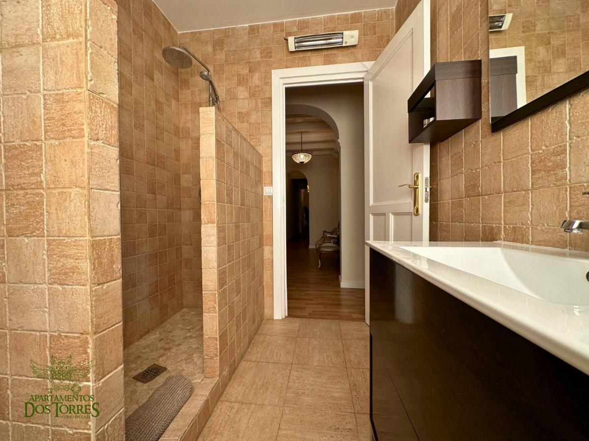 Dos Torres Valinor - Plaza Del Pilar Appartement Zaragoza Buitenkant foto
