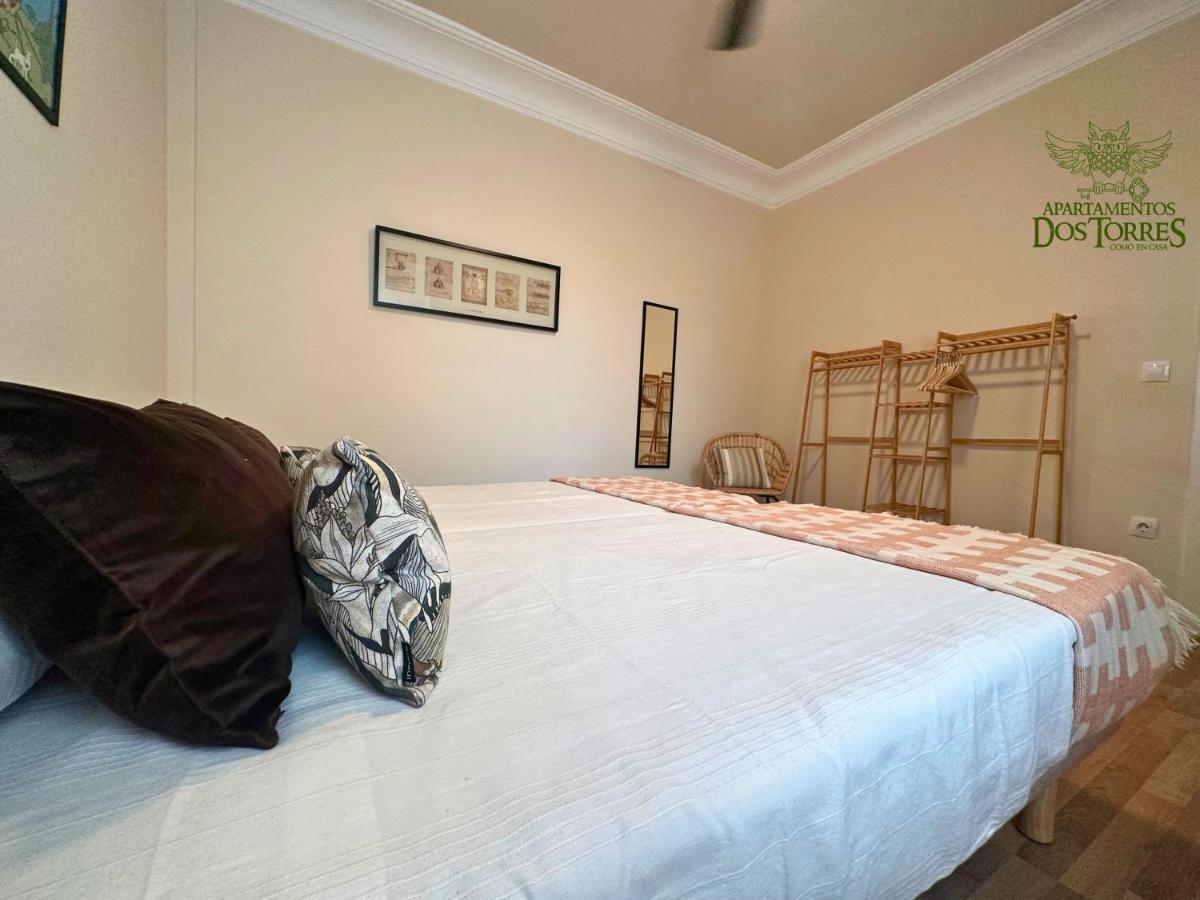 Dos Torres Valinor - Plaza Del Pilar Appartement Zaragoza Buitenkant foto